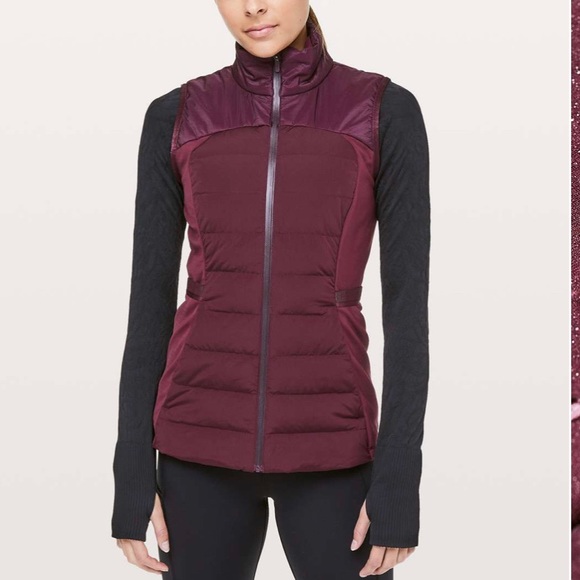 Lululemon Down For It All Vest in Dark Adobe